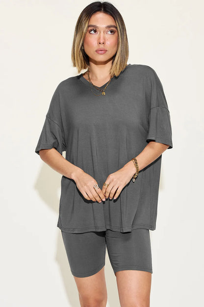 Relaxed V-Neck Tee and Shorts Set – product view 27
